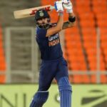 कोहली चे विराट शतक